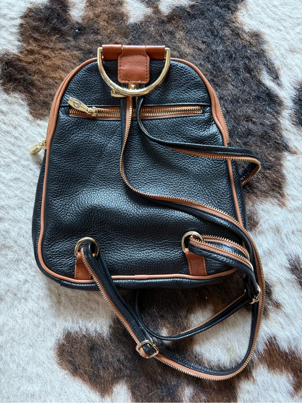 Valentina Leather Backpack - Classic Two-Tone Style - Picture 3 of 3